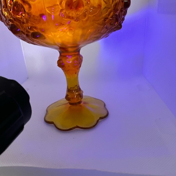 ****PRICE DROP*******Fenton Cabbage Rose candy dish - Picture 2 of 3